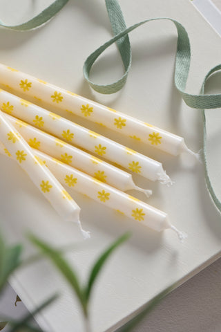 Taper Candle White with Yellow Flowers 20cm