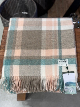 Bronte By Moon - Portree Natural/Rose Throw