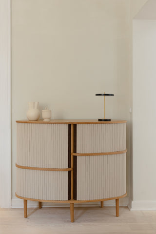 Audacious Highboard